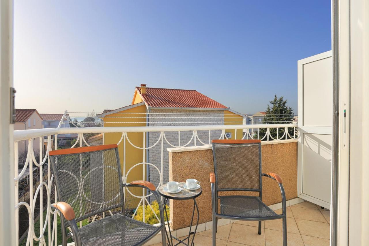 Apartments And Rooms With Parking Space Kastel Stafilic, Kastela - 18673 المظهر الخارجي الصورة